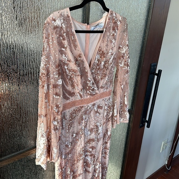 Mac Duggal SEQUINED FAUX WRAP SPLIT LONG SLEEVE GOWN size 4 NEW $598 - Picture 9 of 17